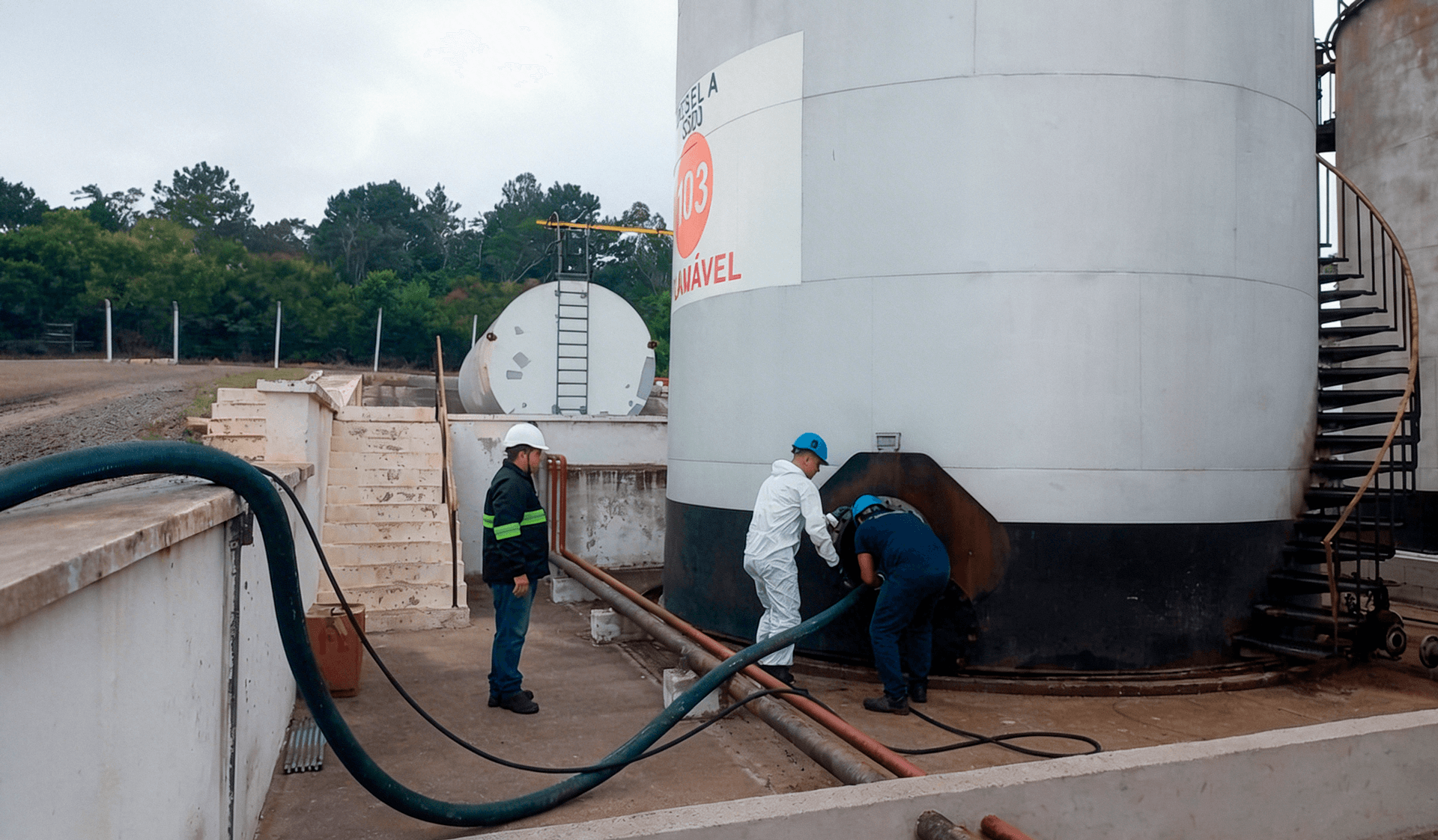 Limpeza de Tanques Estacionários: segurança, normas e processo completo